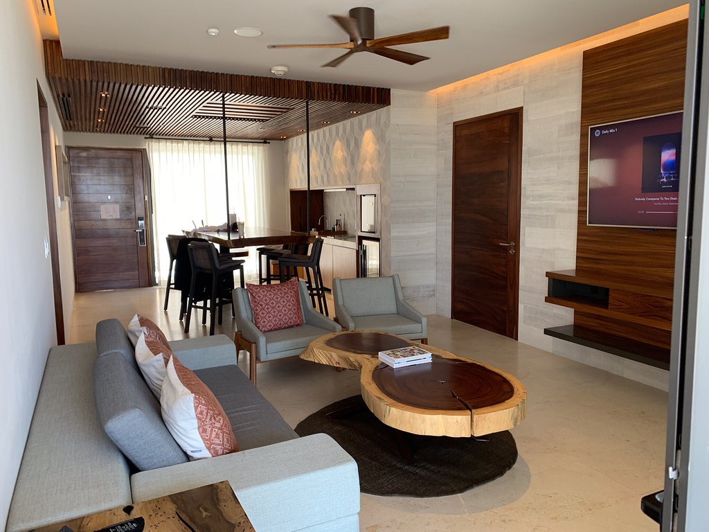 Solaz Living Room