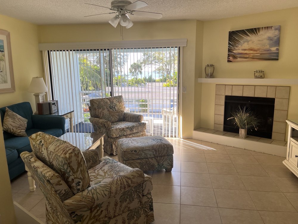 Umbrella Beach Resort Living Area