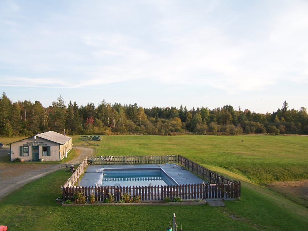 Leisure Life Resort On Moosehead Lake Pool