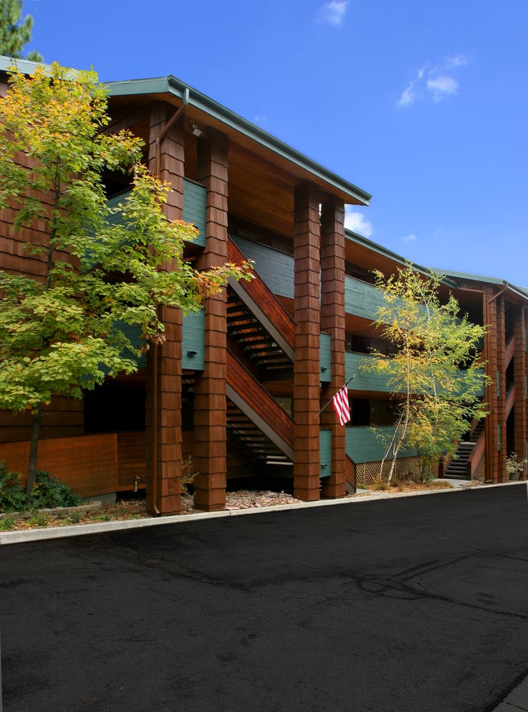 Snow Lake Lodge