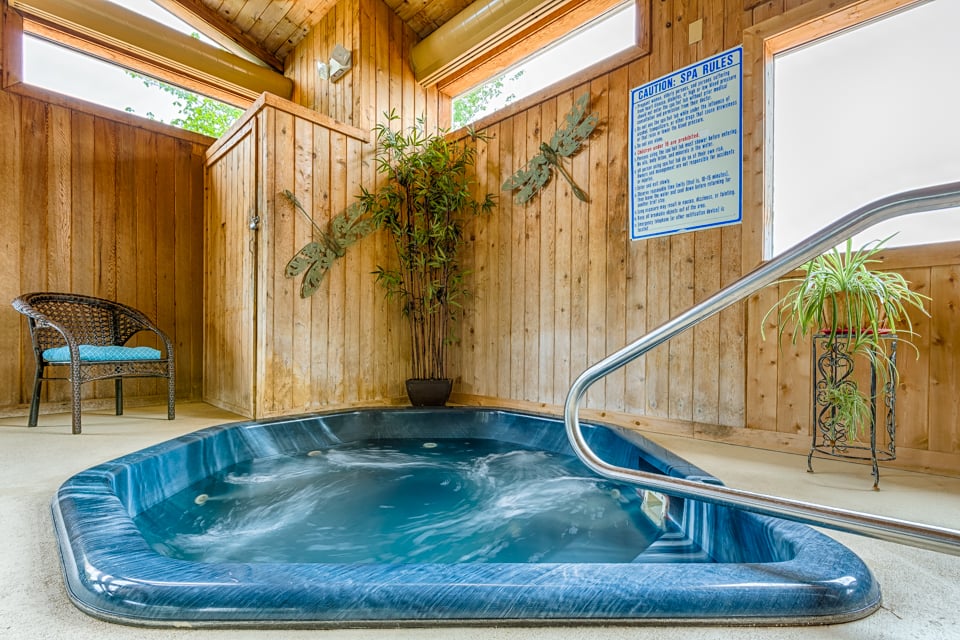 Sea Mist Resort Of Maine Hot Tub