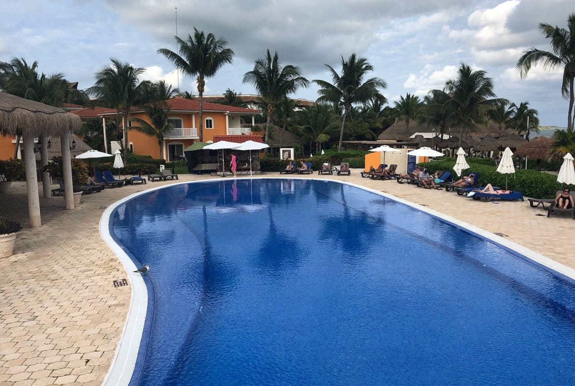 H10 Ocean Maya resort pool