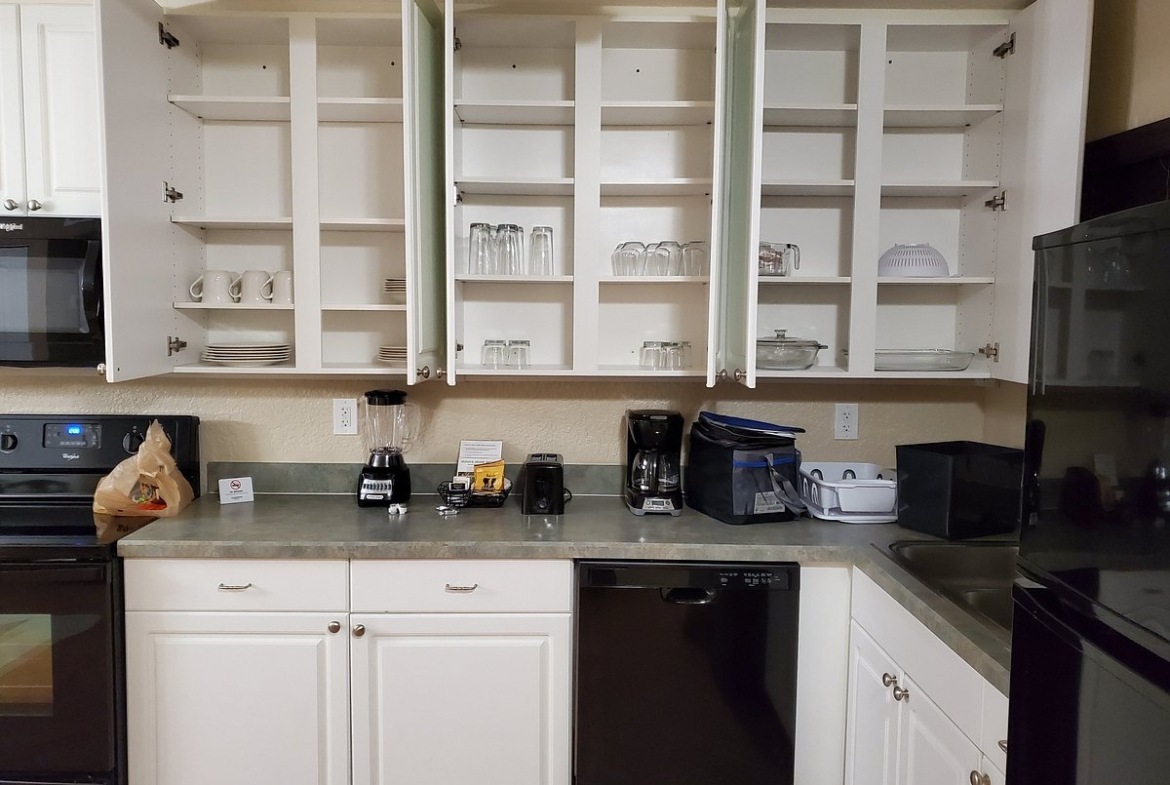 Orbit One Vacation Villas kitchen