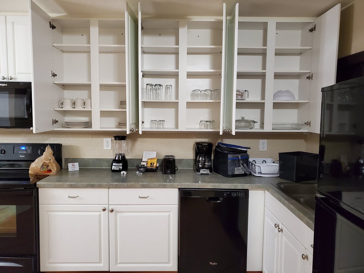 Orbit One Vacation Villas kitchen