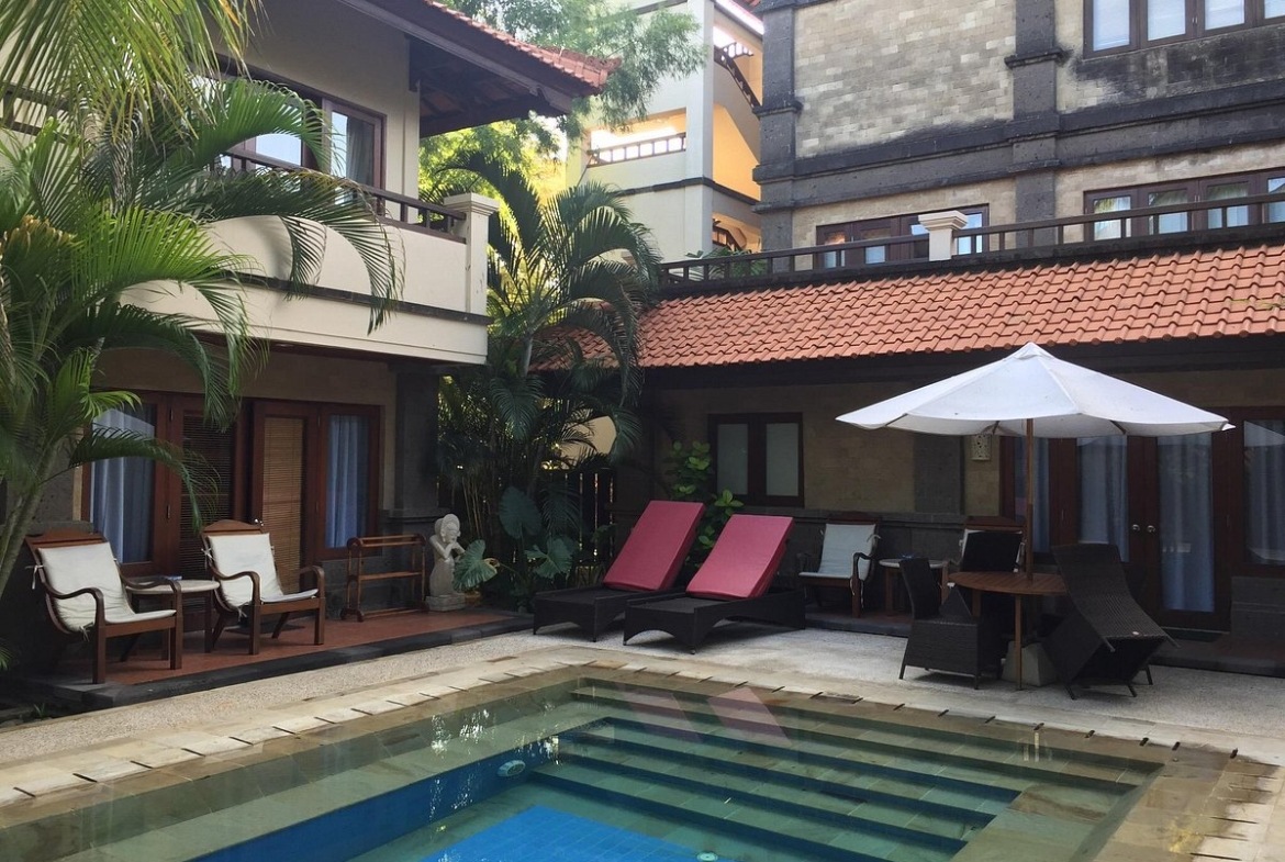 Peninsula Beach Resort Pool 2