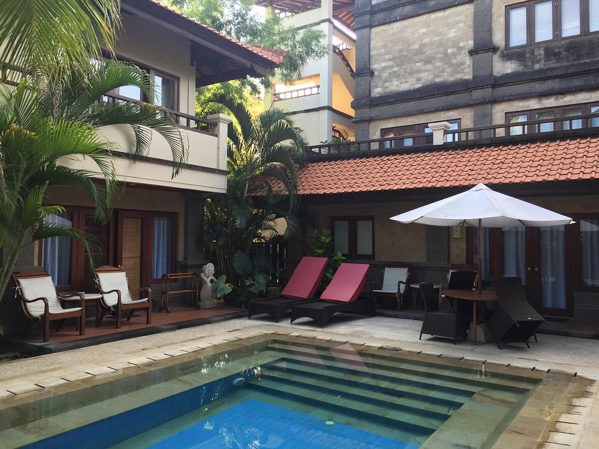 Peninsula Beach Resort Pool 2