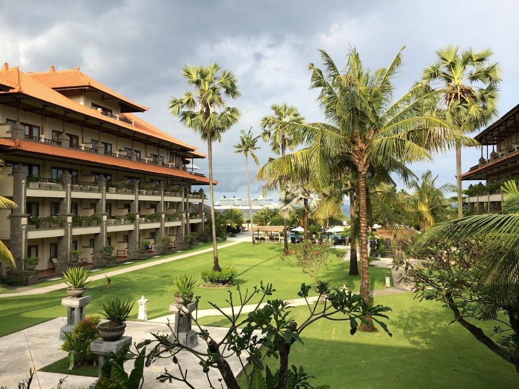 Peninsula Beach Resort
