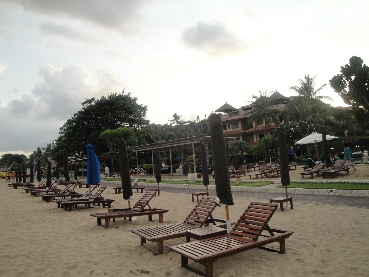 Peninsula Beach Resort Beach