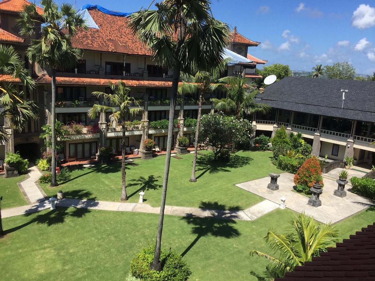 Peninsula Beach Resort Exterior