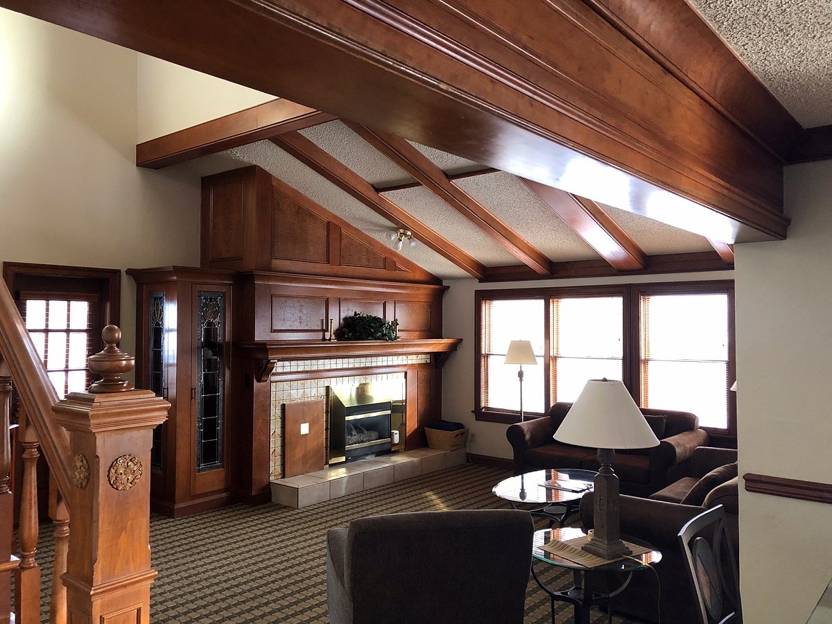 Sunburst Condominiums Living Area 2
