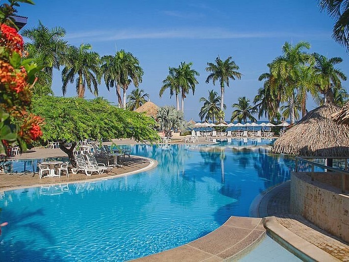 Zuana Beach Resort Pool