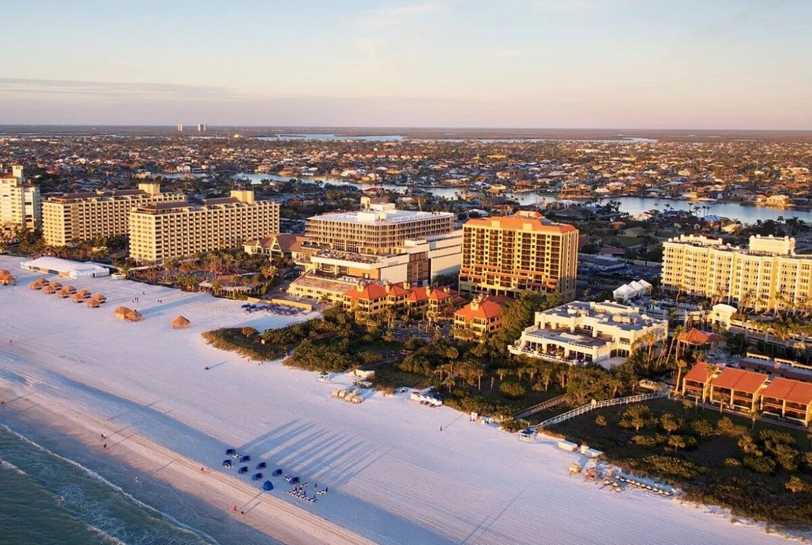 resort main