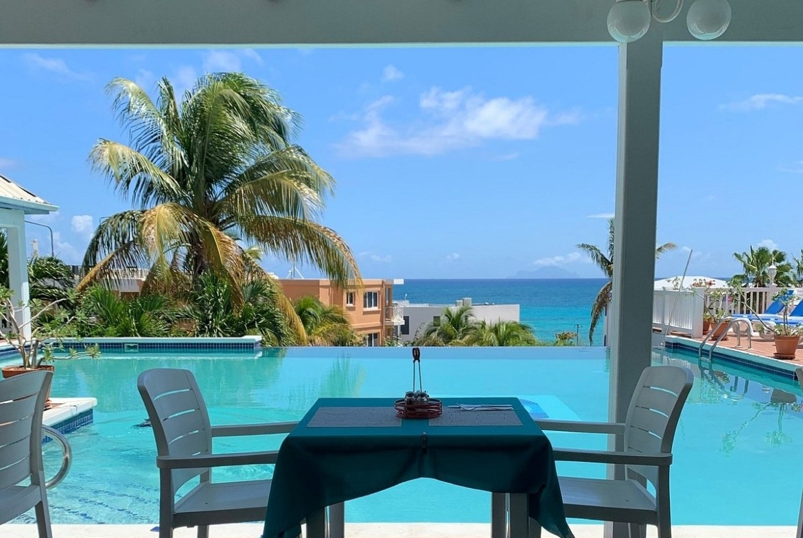 poolside restaurant