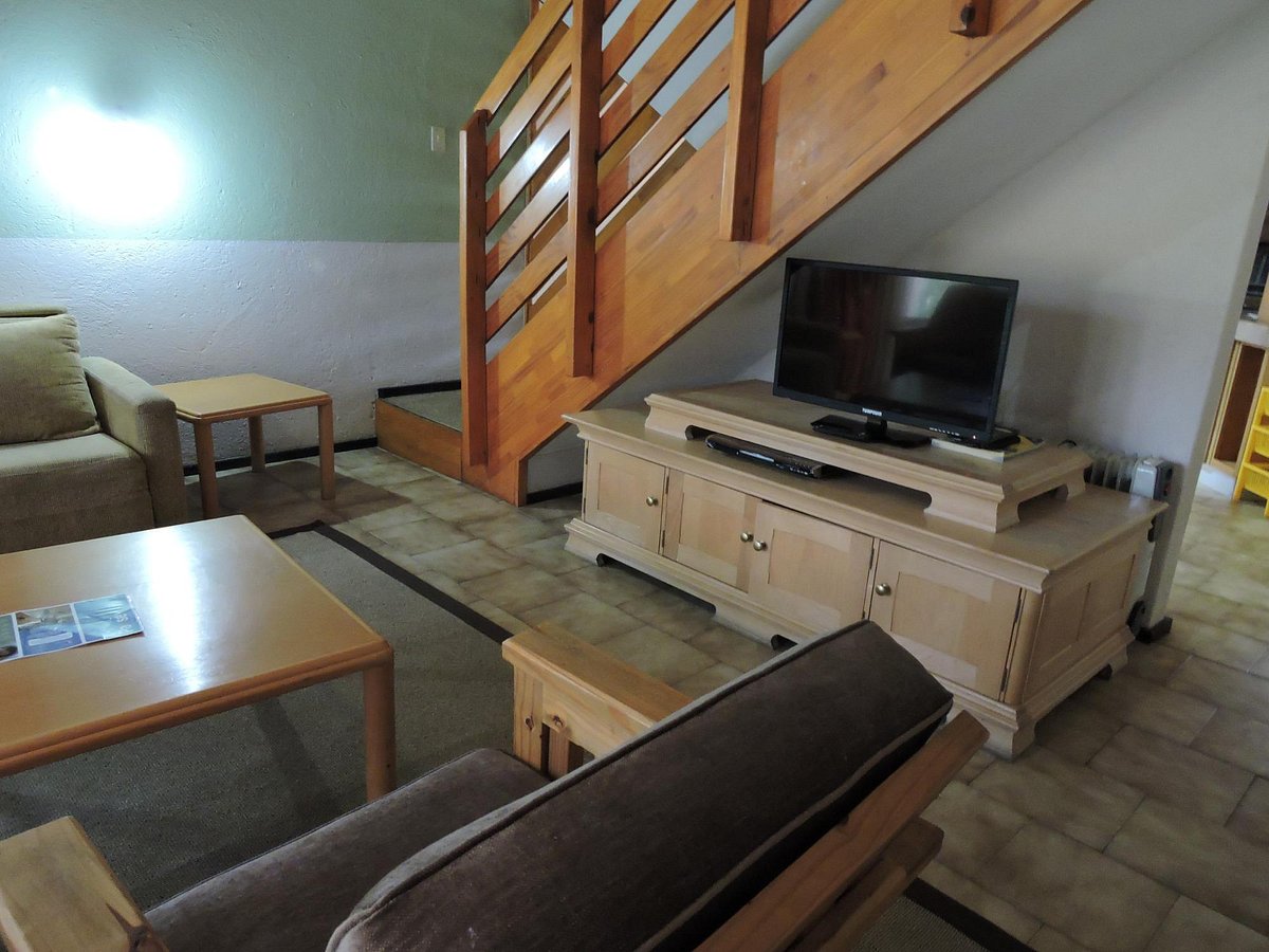 Living Area 2