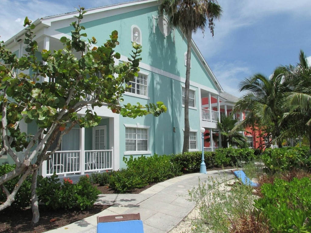 Sandyport Beaches Resort