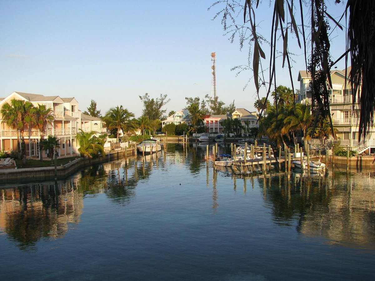 Sandyport Beaches Resort Canal