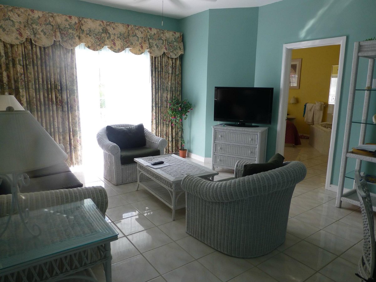 Living Area 2