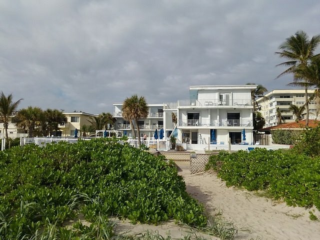 Seaside Beach Club Exterior