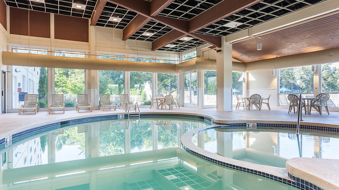 Bluegreen Resorts, Shenandoah Crossing indoor pool