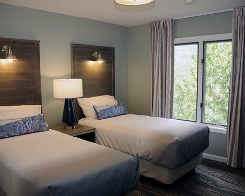 Massanutten Summit Sunrise Resort twin beds