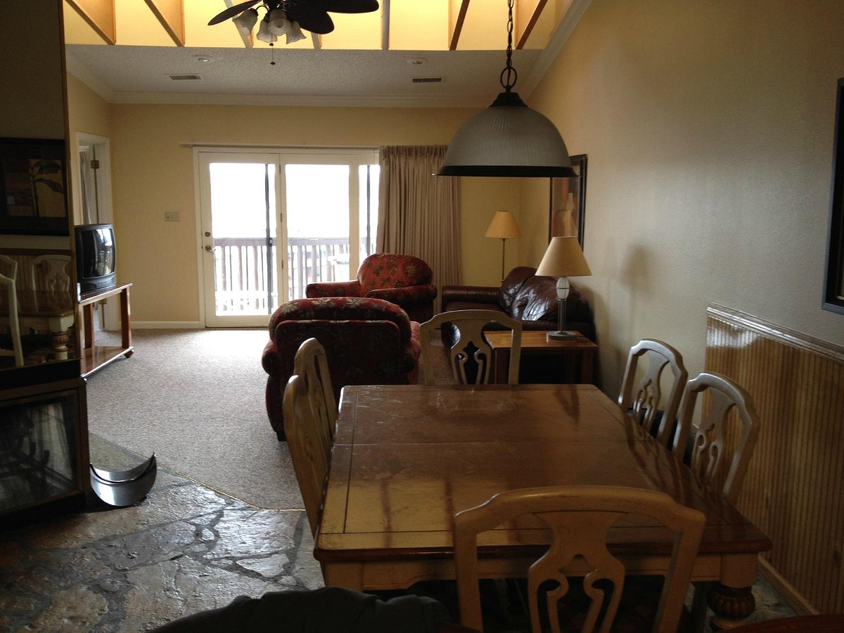 Sunbay Resort Dining Area