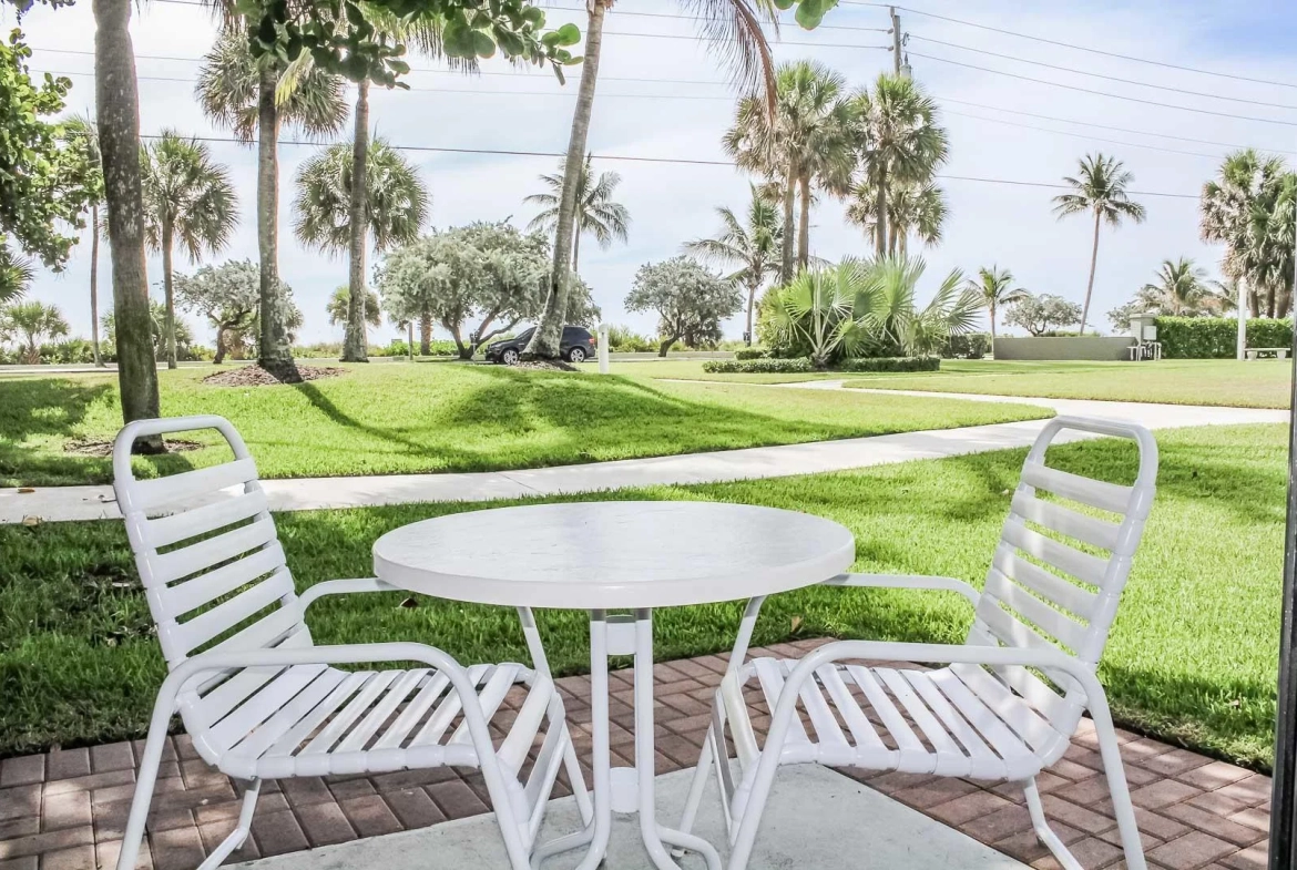 table and chairs