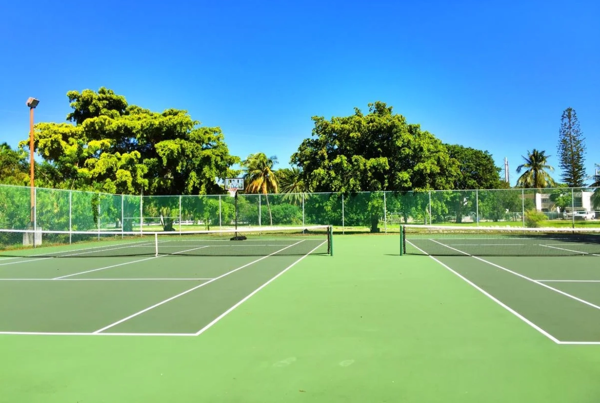 tennis courts at Caloosa Cove Resort