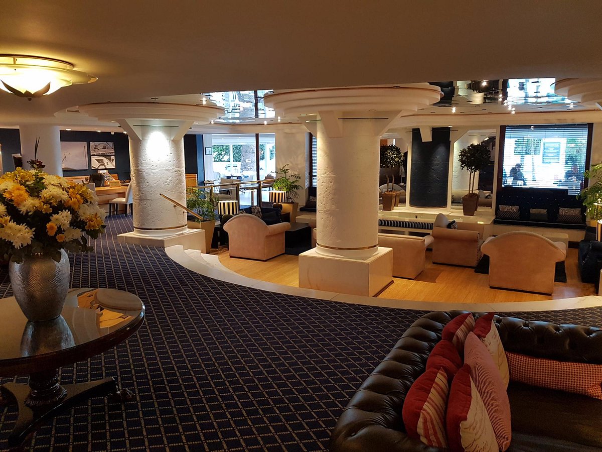 The Peninsula Lobby