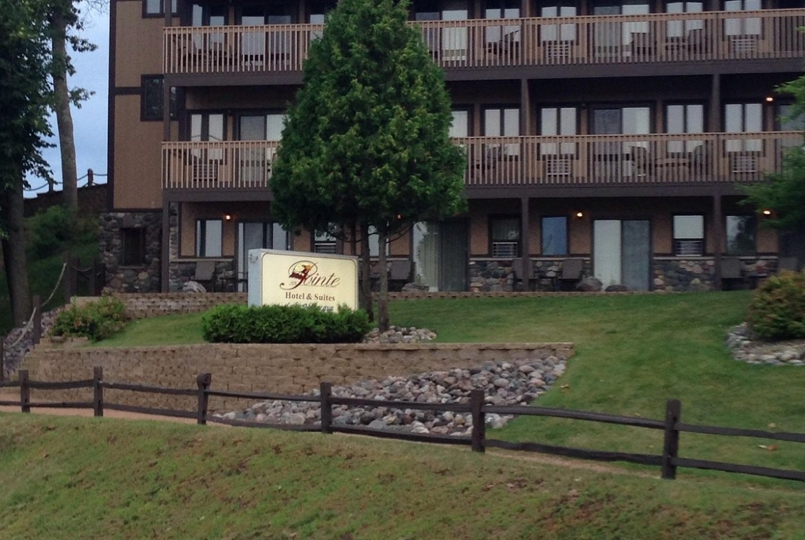 The Pointe Resort Club Exterior