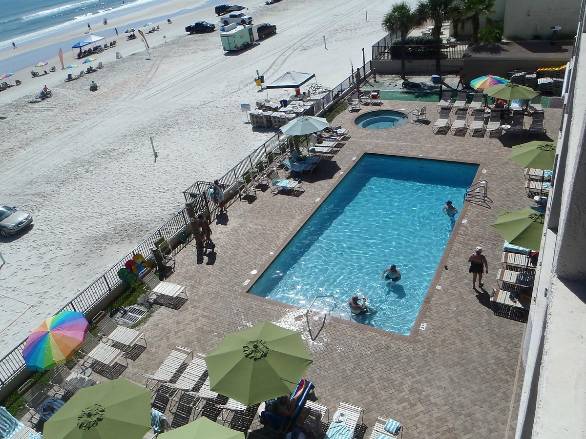 Tropic Shores Pool