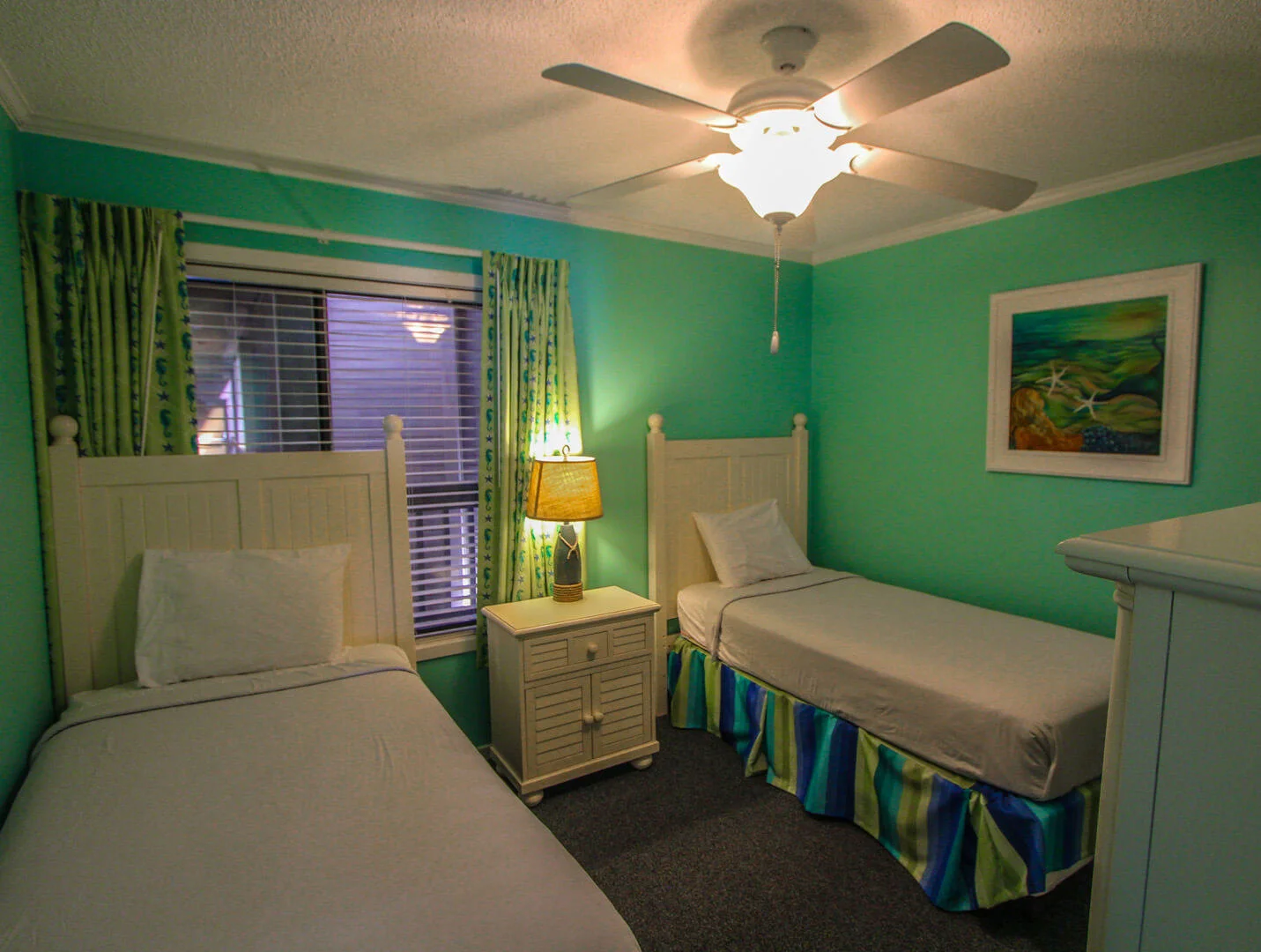 twin beds