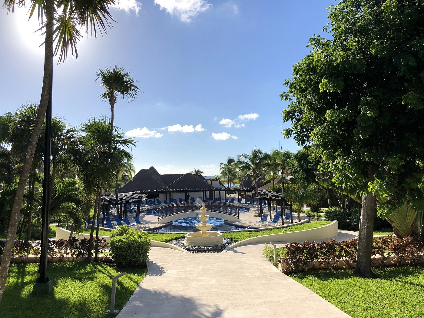 Occidental Allegro Playacar walkway
