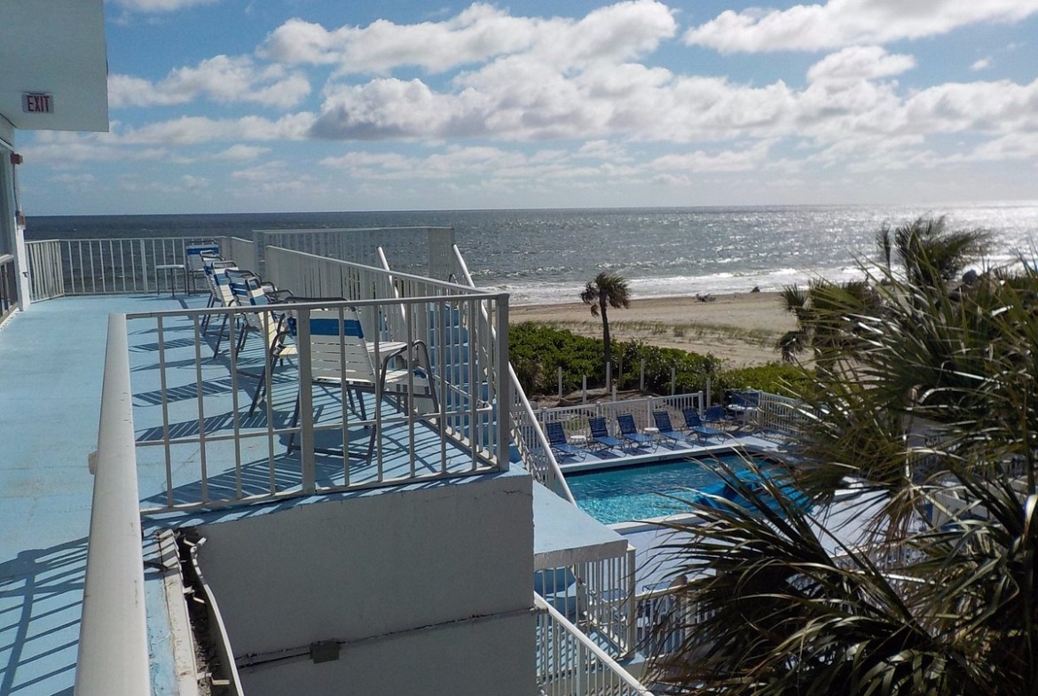 Balcony 2