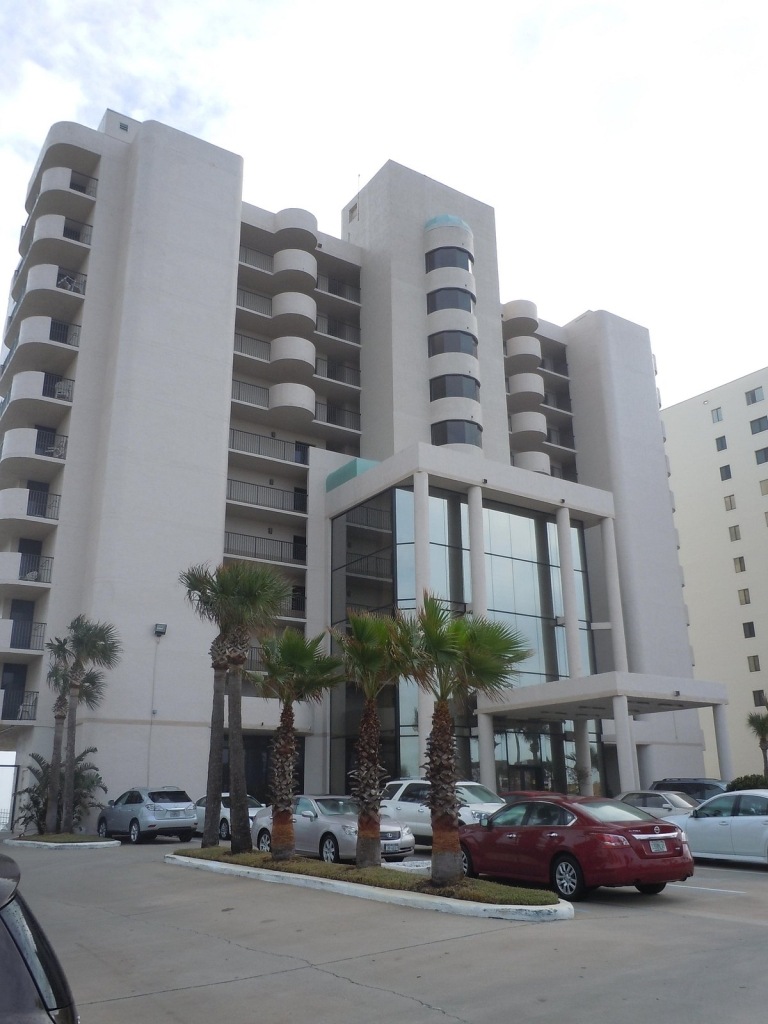 Tropic Shores