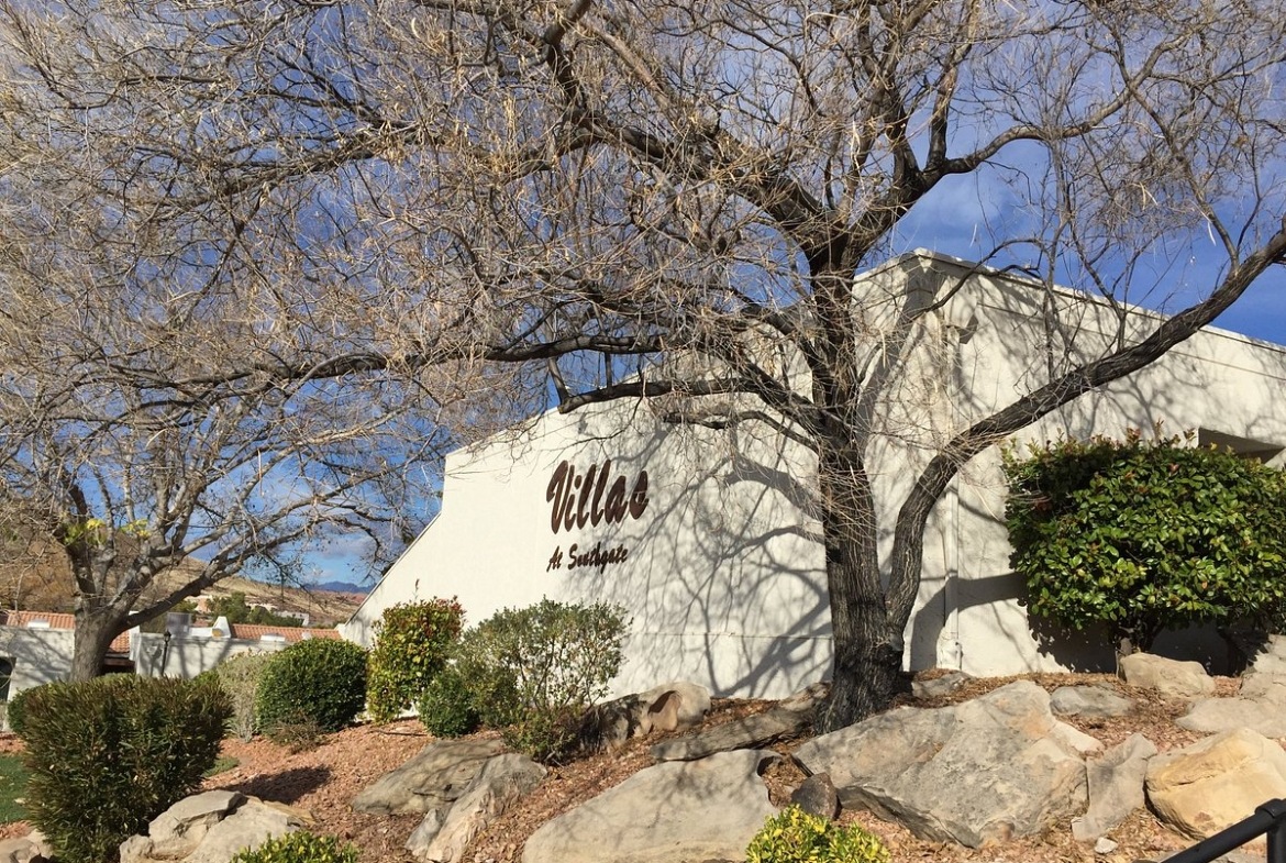 Villas At Southgate Exterior