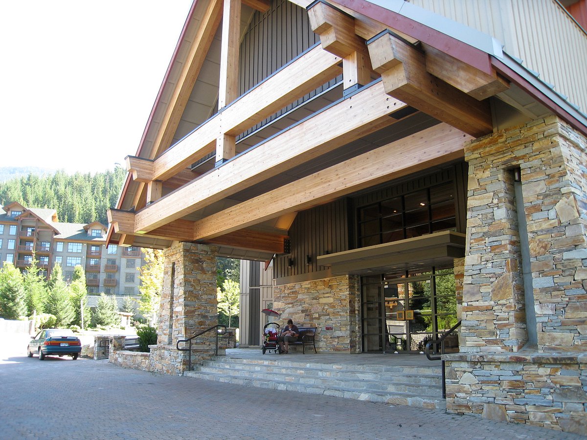 Whistler Vacation Club At Lake Placid Lodge Entrance