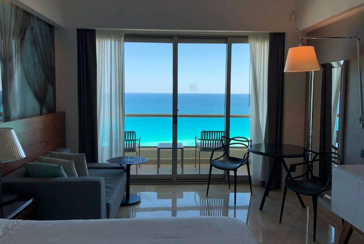 suite balcony