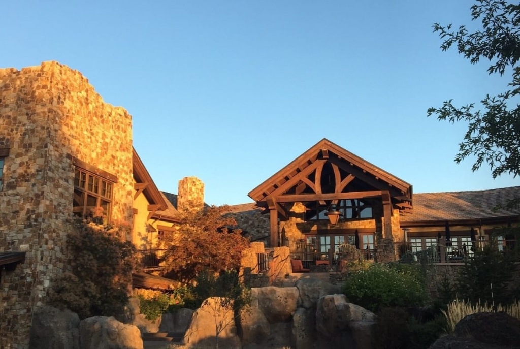 Pronghorn Resort
