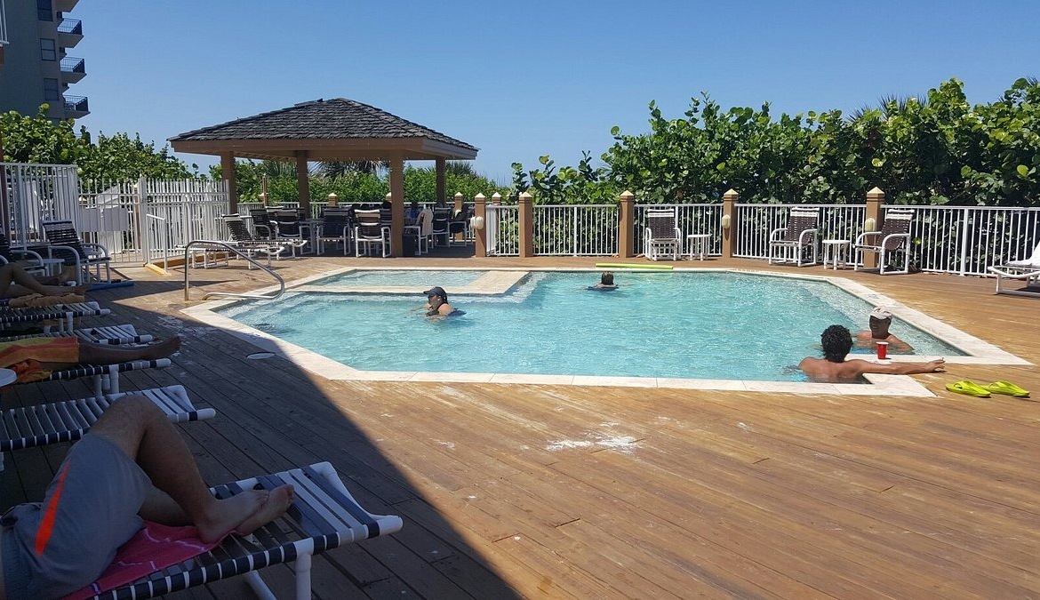 Sea Villas IV Pool