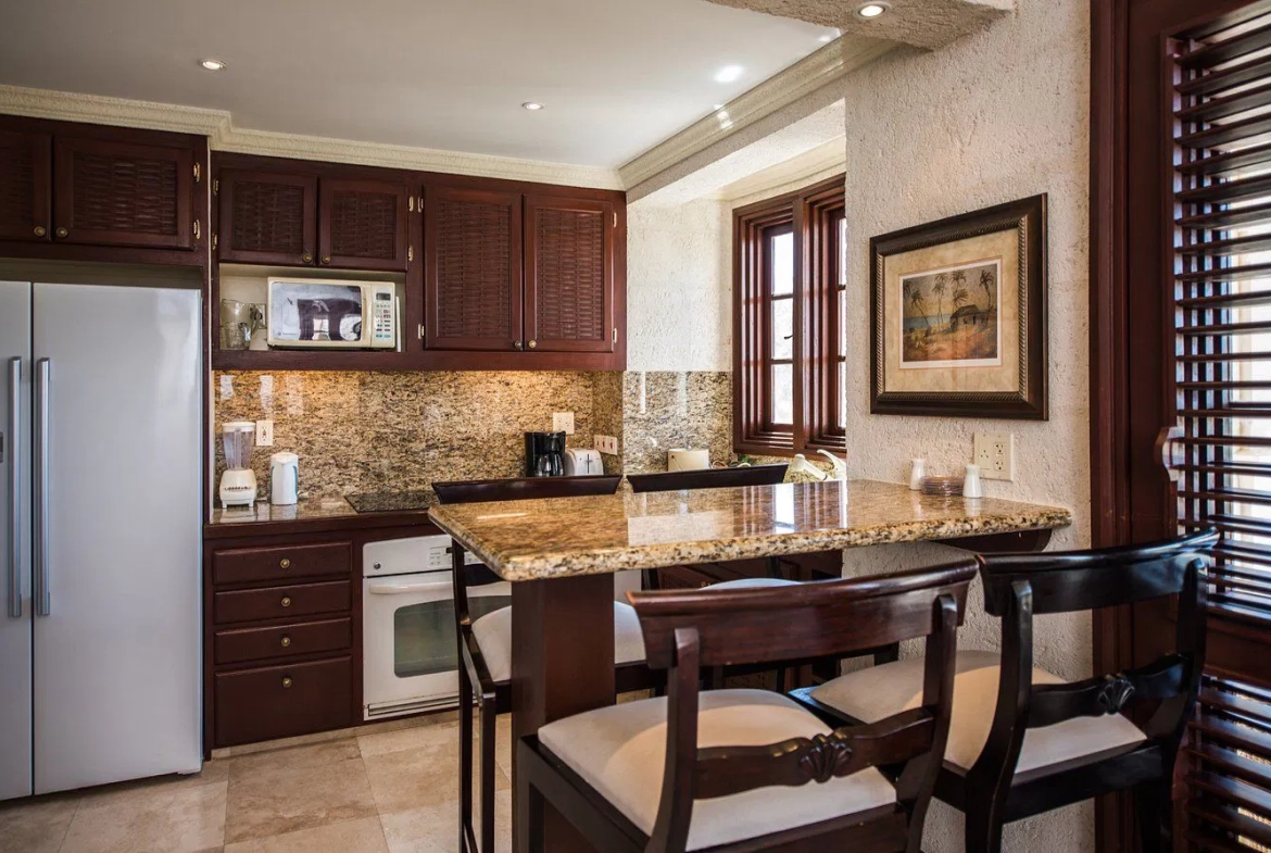 The Crane Breakfast Bar