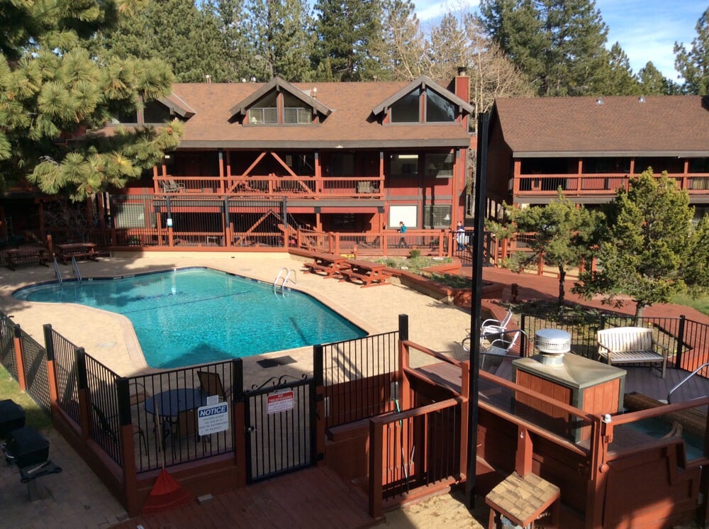 Tahoe Edgelake Beach Club Pool