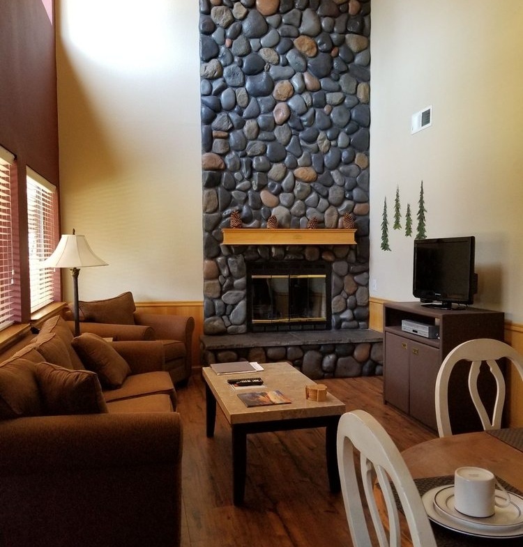 Tahoe Edgelake Beach Club Living Area