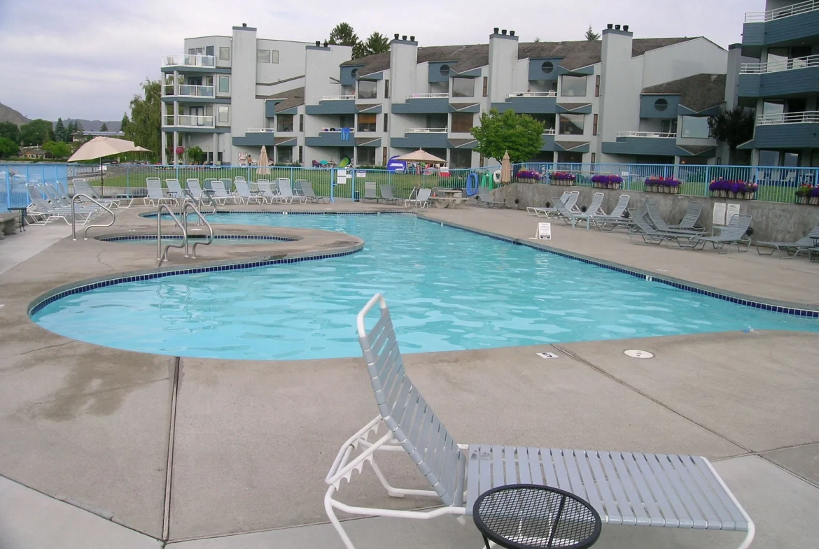 Peterson’s Waterfront Pool