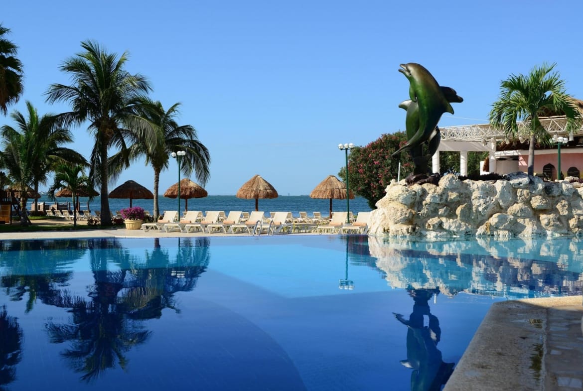 Sunset Marina Resort and Yacht Club pool