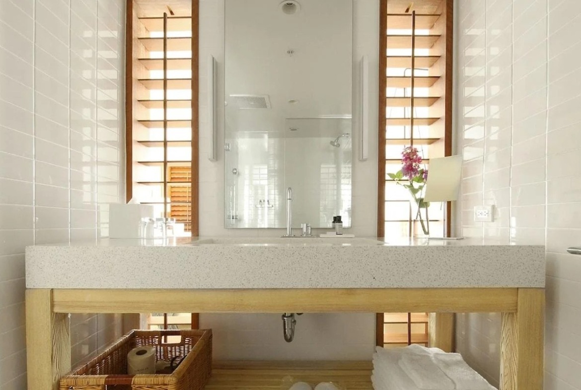 Hilton Vacation Club The Modern Honolulu bathroom