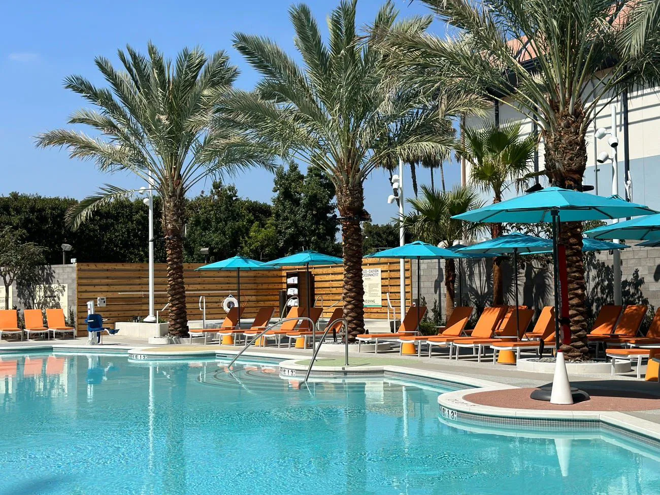 The Villas at Disneyland Hotel Pool