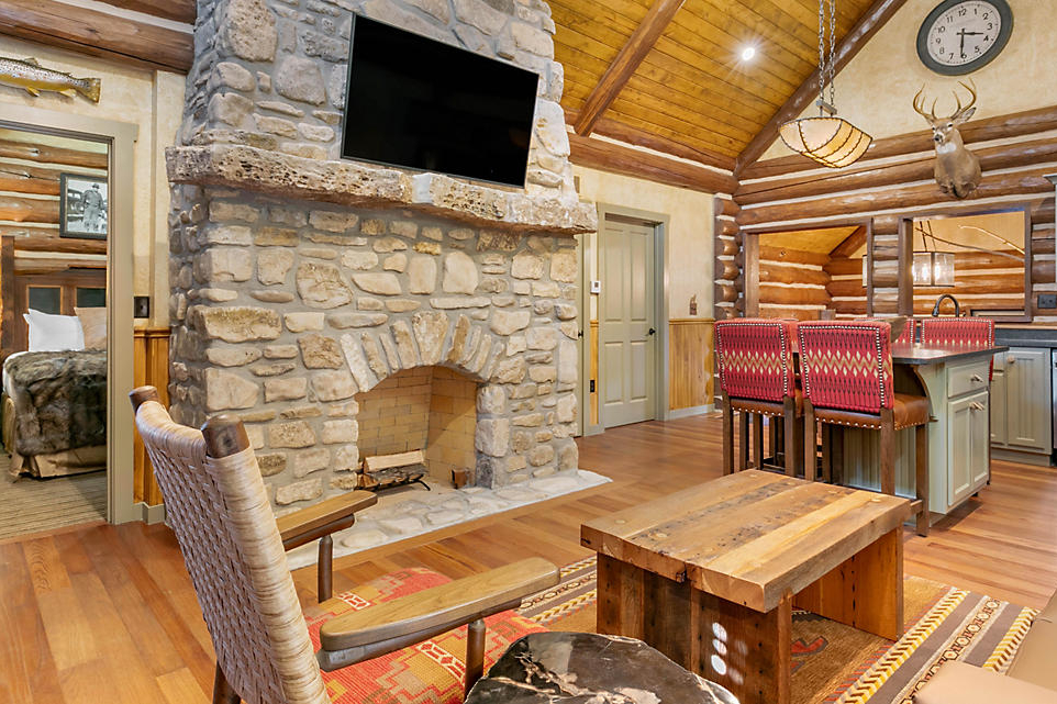 Bluegreen Resorts, Wilderness Club At Big Cedar living 2