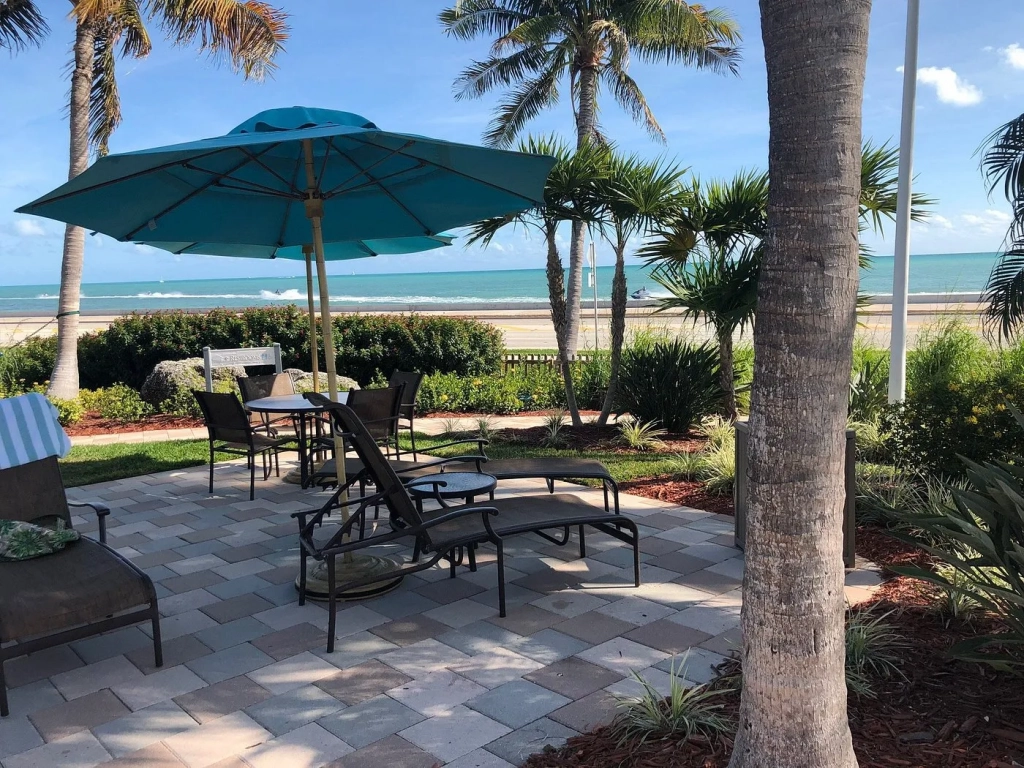 Hyatt Windward Point Lounge Chair