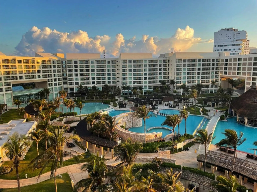 Westin Lagunamar Pool