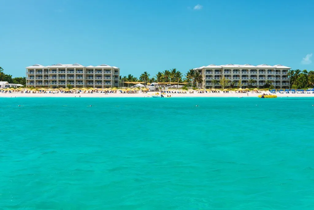 Best Places to Visit in April: Alexandra Resort and Spa